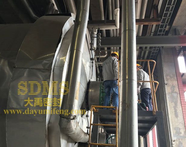大直徑釜用機(jī)械密封安裝現(xiàn)場照片